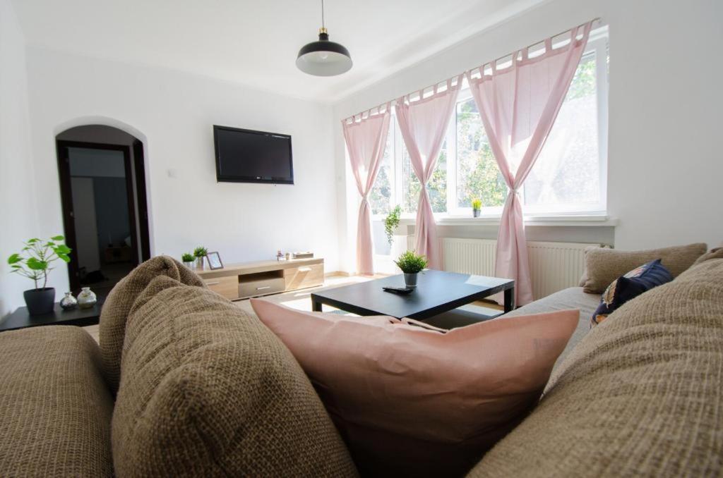 Bright Apartment Near Cismigiu And Old Town Bucureşti Eksteriør bilde